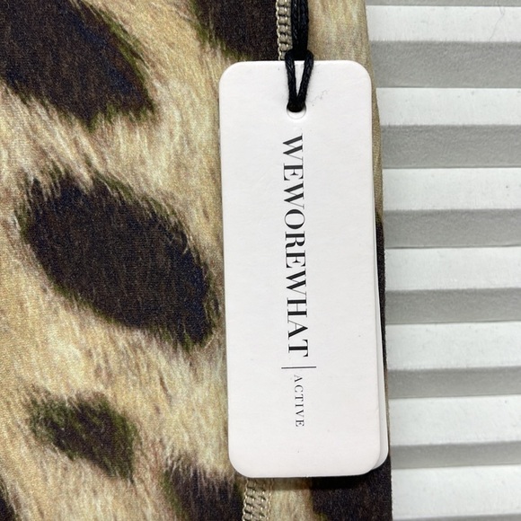 Weworewhat NWT Tan Leopard Splice Legging Biker Activewear Shorts Size Small - Picture 4 of 11